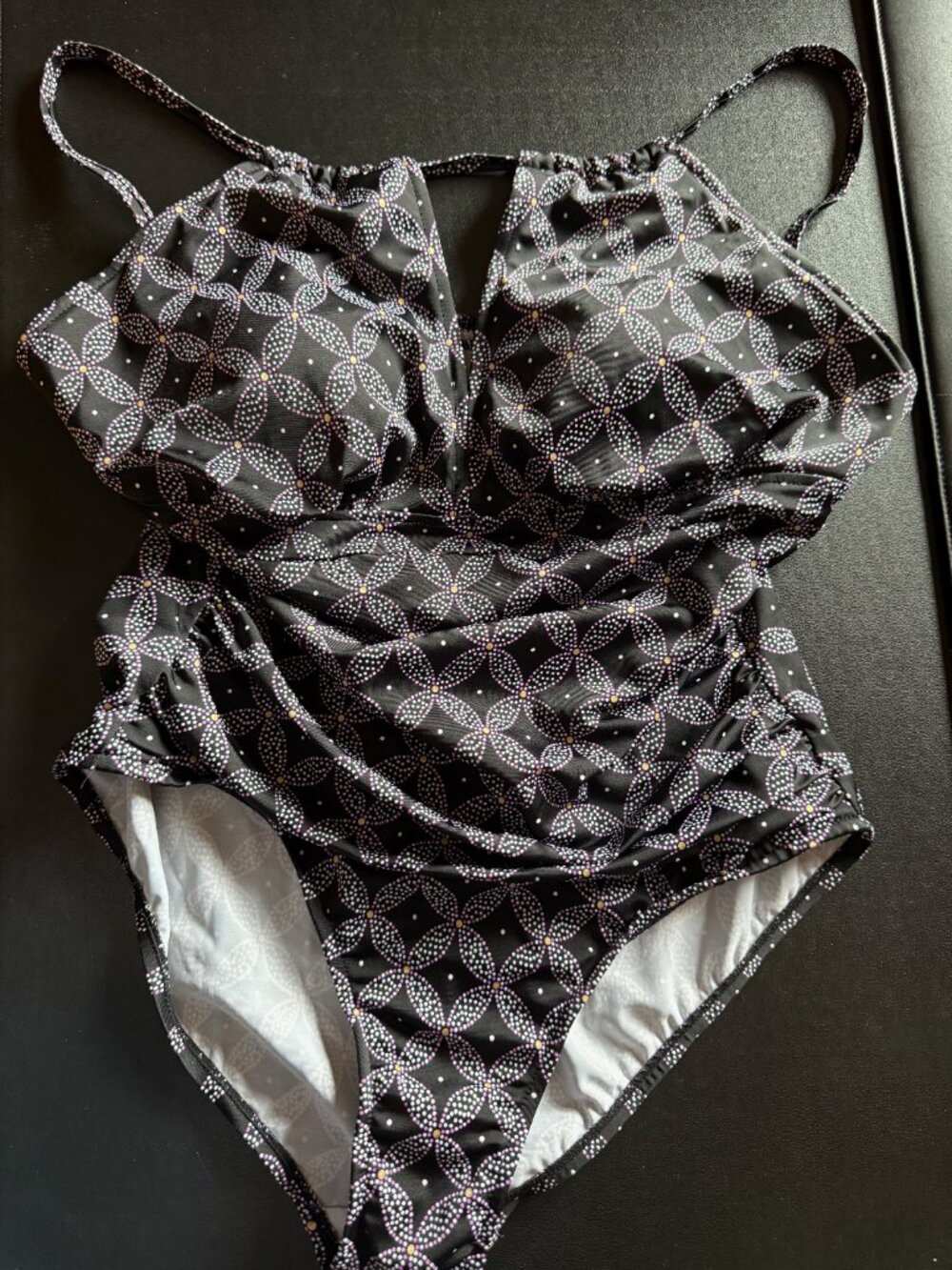 Women's Geometric Print One-Piece Halter Neck Swimsuit - Picture 5 of 13